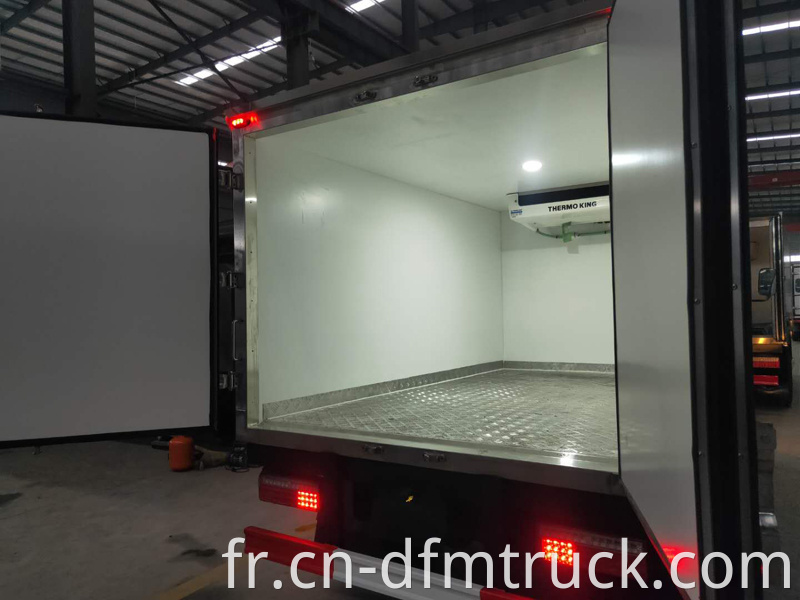 Dongfeng refrigerator truck (8)